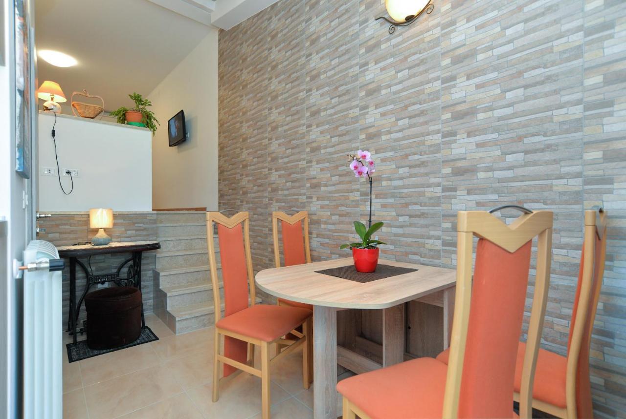 Apartments Voltica 1049 Ровинь Экстерьер фото