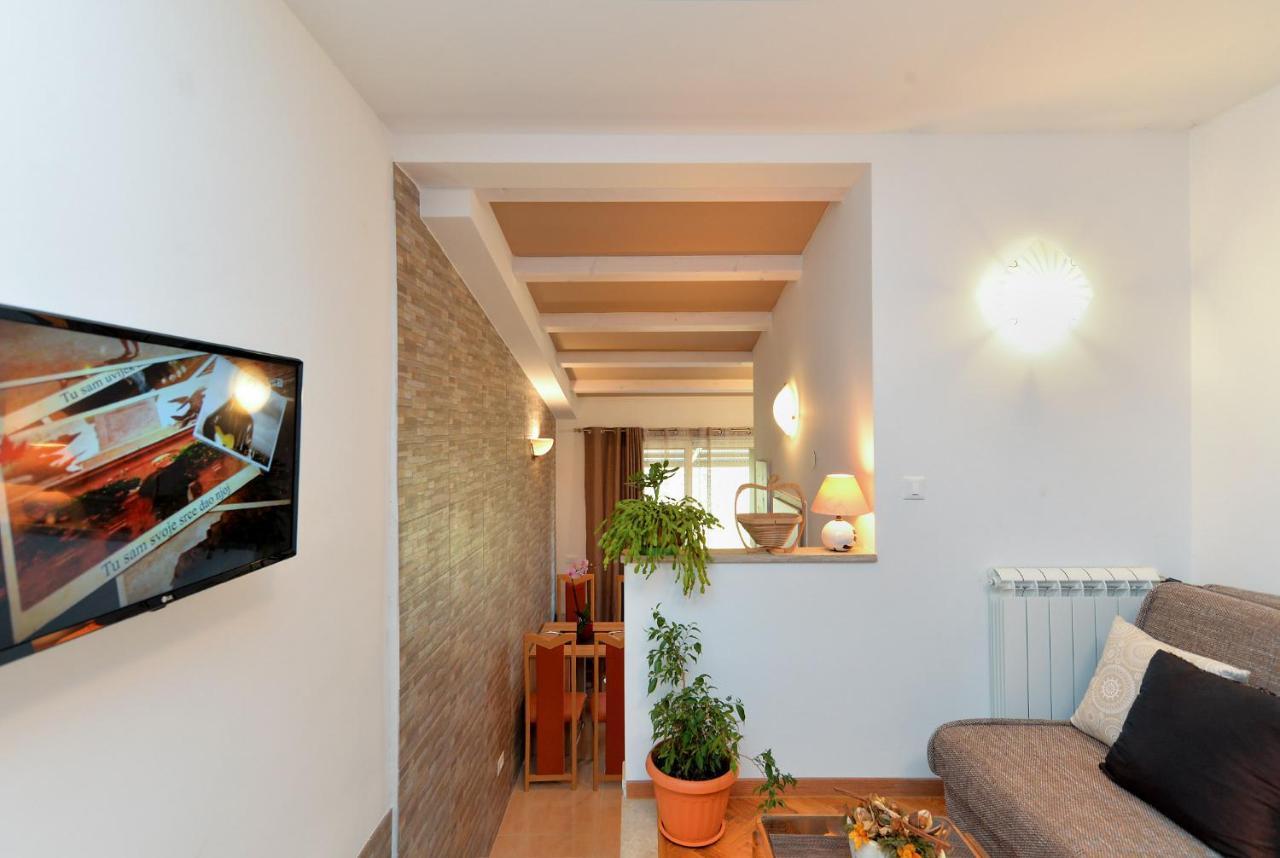 Apartments Voltica 1049 Ровинь Экстерьер фото
