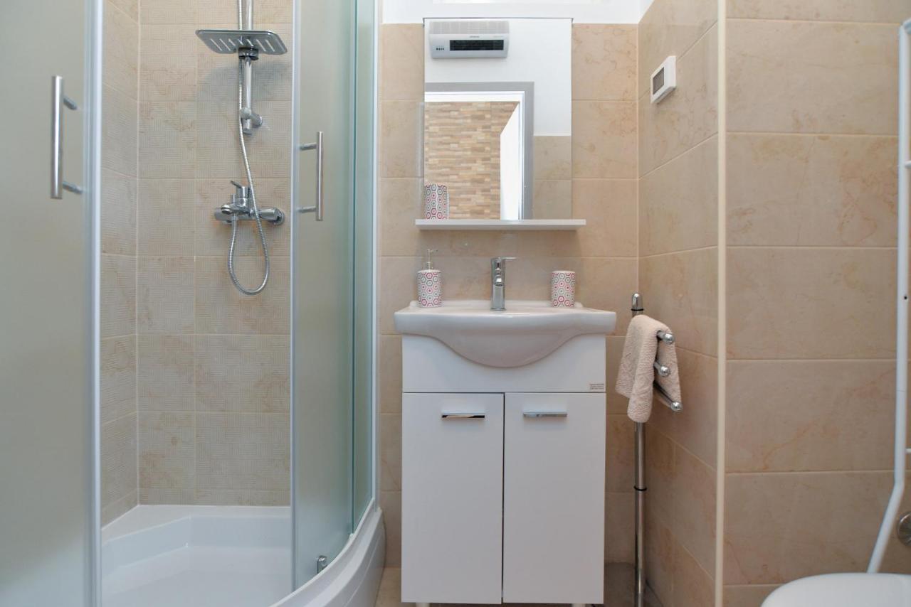 Apartments Voltica 1049 Ровинь Экстерьер фото